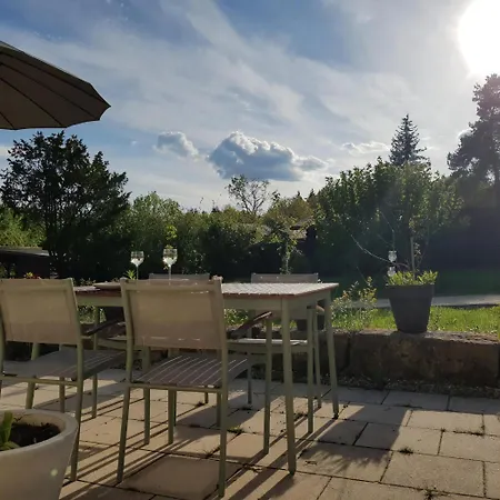 In Atzenhain Mit Grosser Terrasse